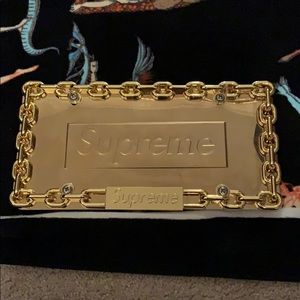 Supreme License plate